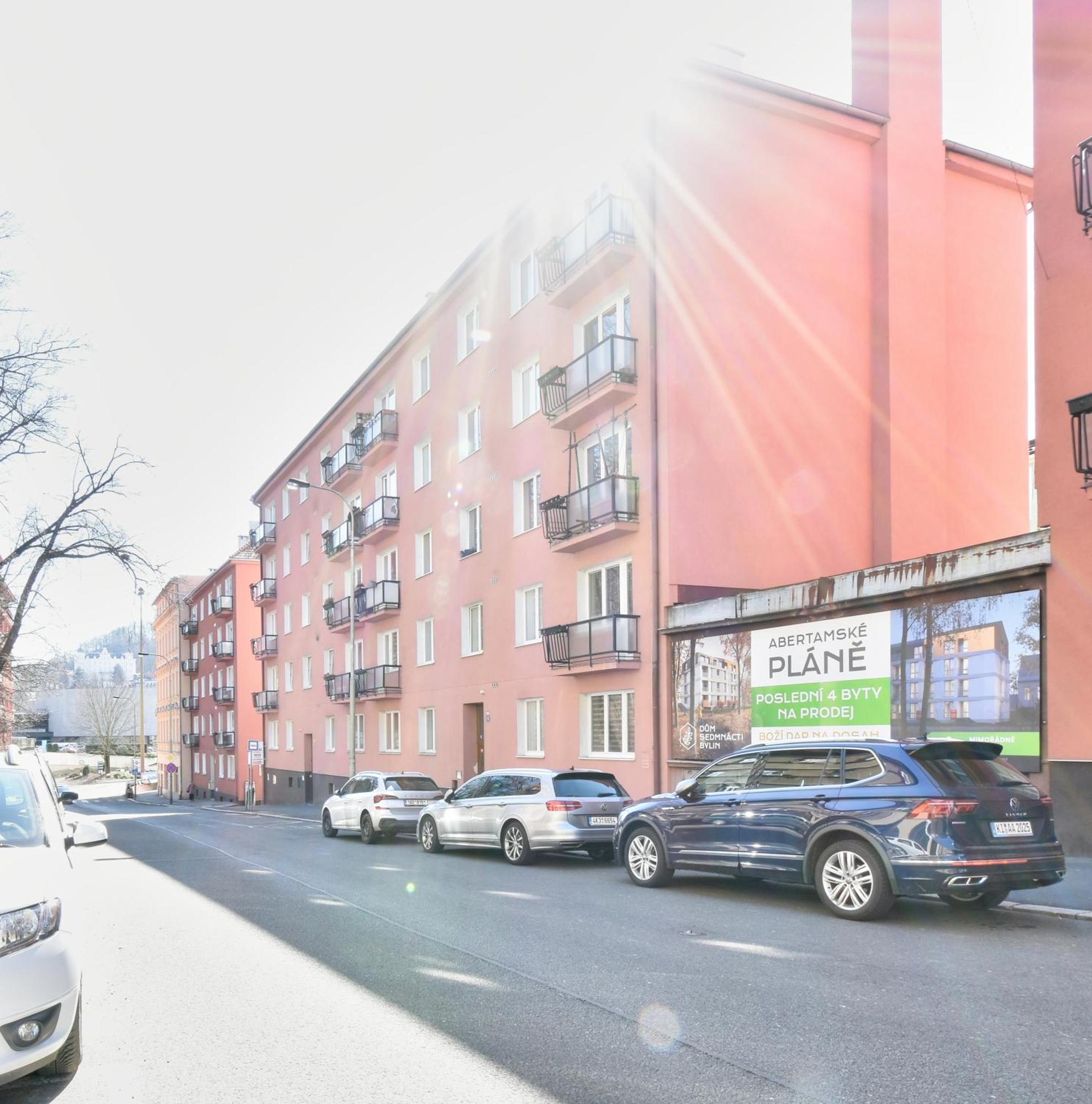 Karlsbad Central Point Exterior photo